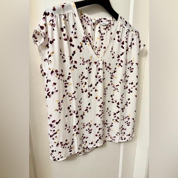 Reitmans Tops - Reitmans White and Plum Floral Blouse